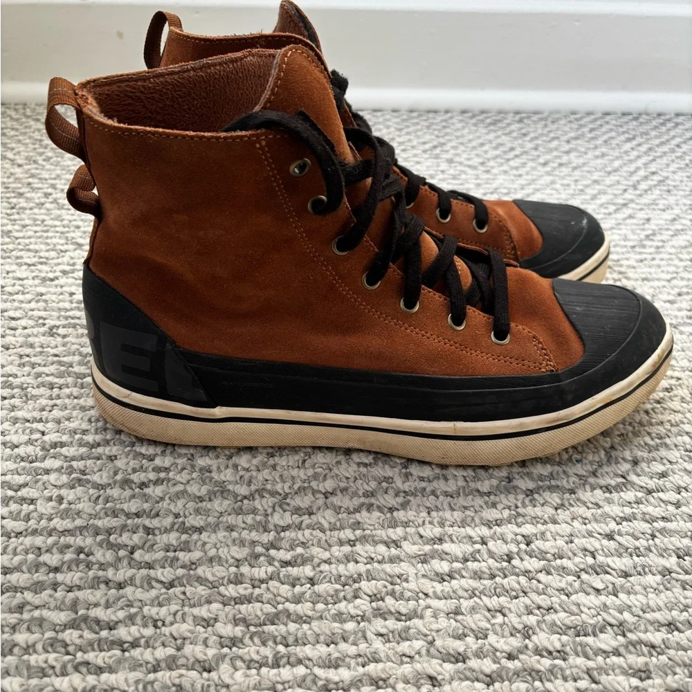 Sorel Metro Brown and Blue Winter Boots with Lace-Up Design and Suede Texture - Picture 7 of 7
